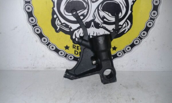 Soporte pinza delantero derecho YAMAHA YZF R6 600CC