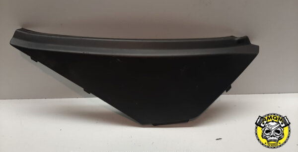 Tapa lateral derecha (negro mate) Aprilia Arrecife