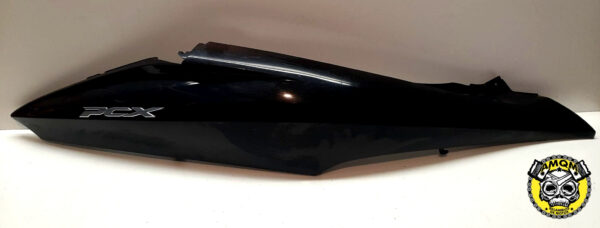 Tapa trasera derecha negro HONDA PCX 125cc