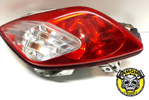 pilooto trasero derecho 50