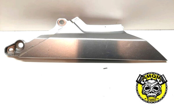 embellecedor interior lateral derecho 25