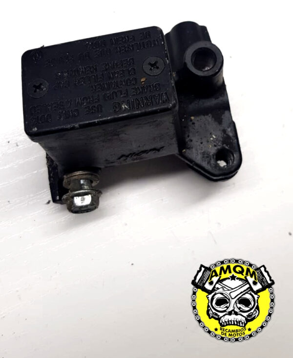 bomba de freno izquierdo 35