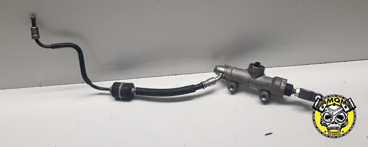 bomba de freno trasero 40