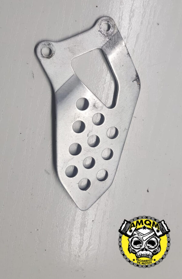 embellecedor de estribera izquierdo 10