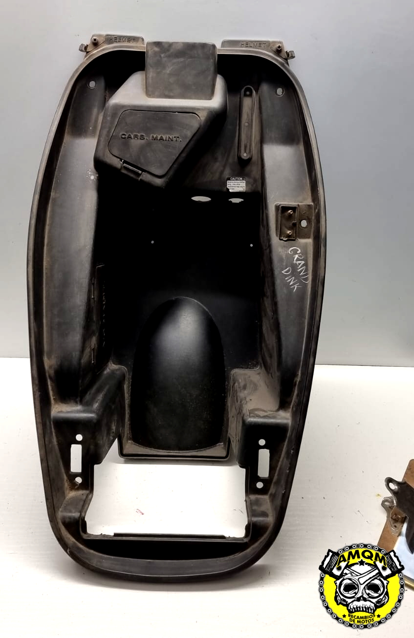 baul bajo asiento 20 Kymco gran dink