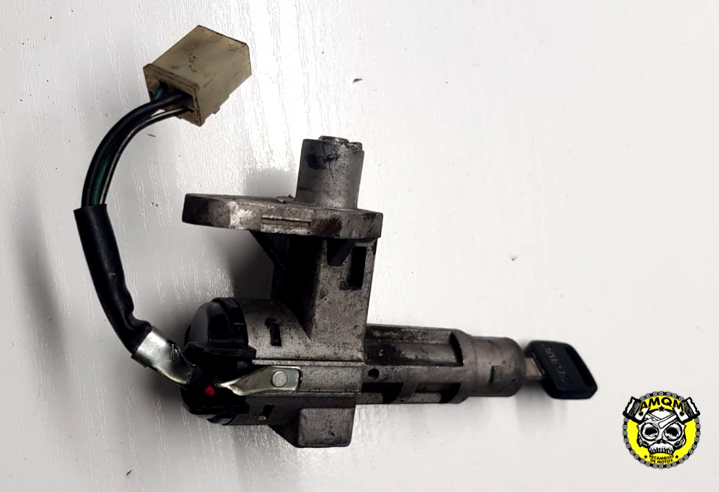 clausor con llave 35