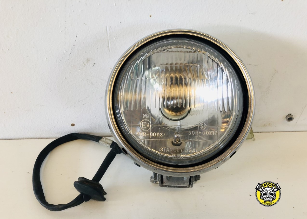 Faro delante 45E