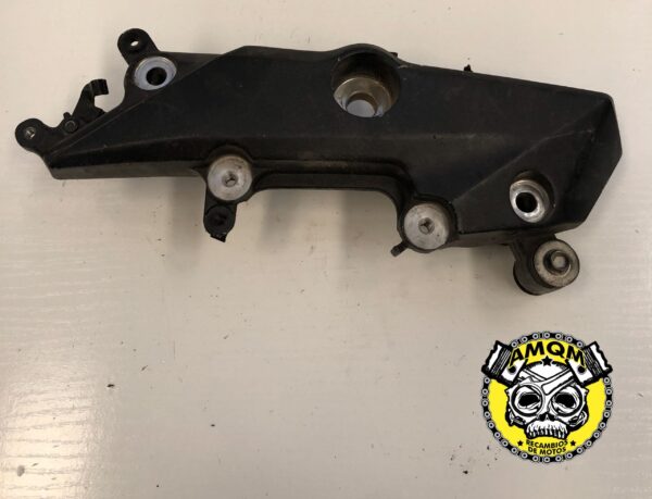 embellecedor chasis izquierdo 40E