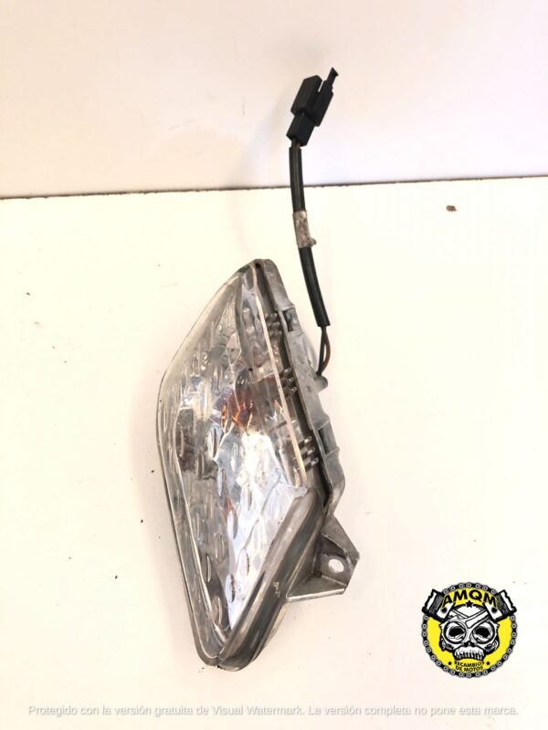 intermitente delantero izquierdo 10E 2 1