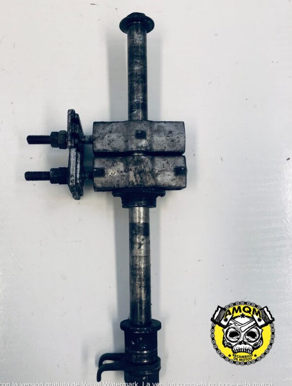 eje de llanta trasera y tensor de cadena 40E