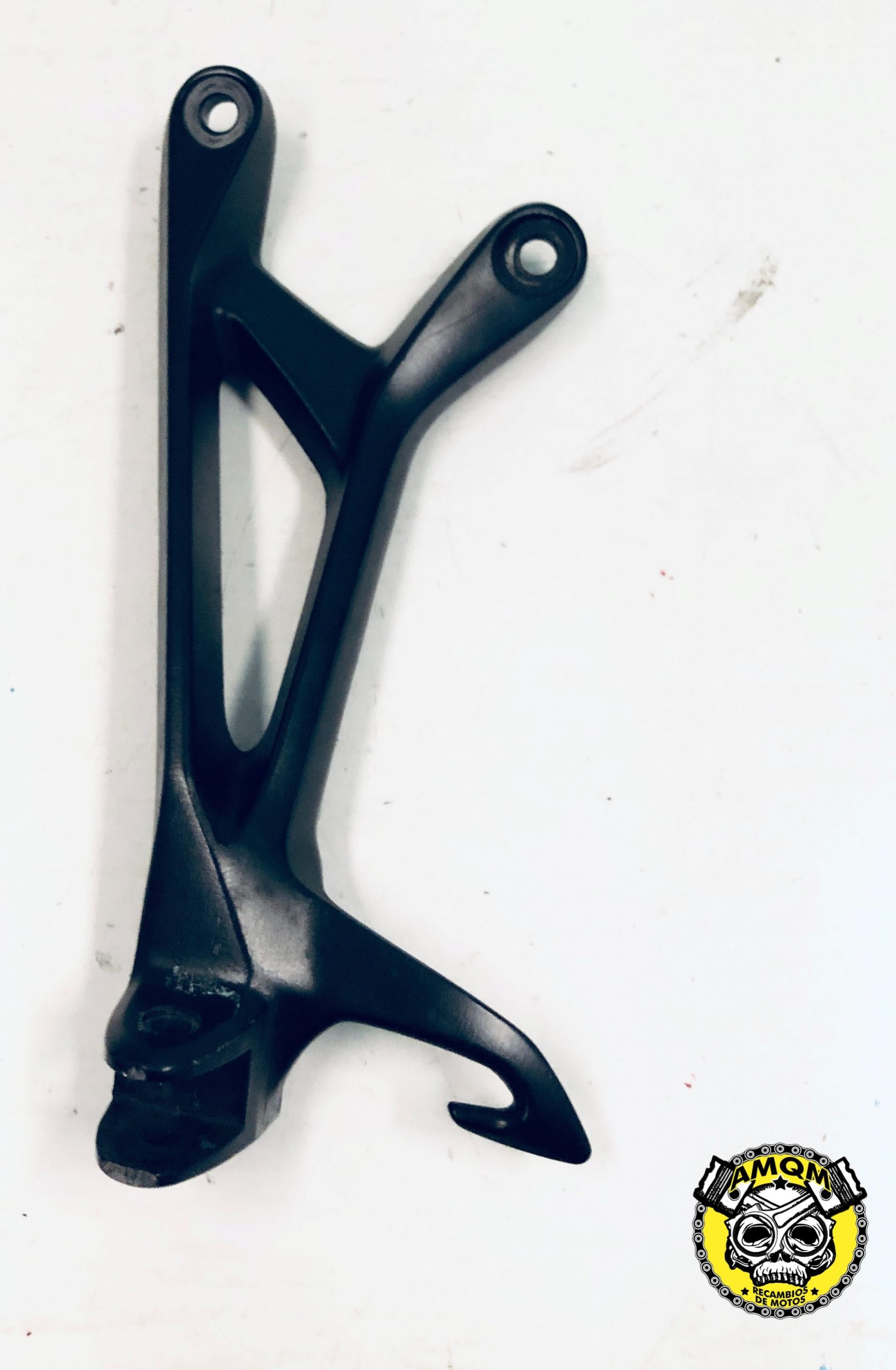Soporte estribera trasero izquierdo 2 25E