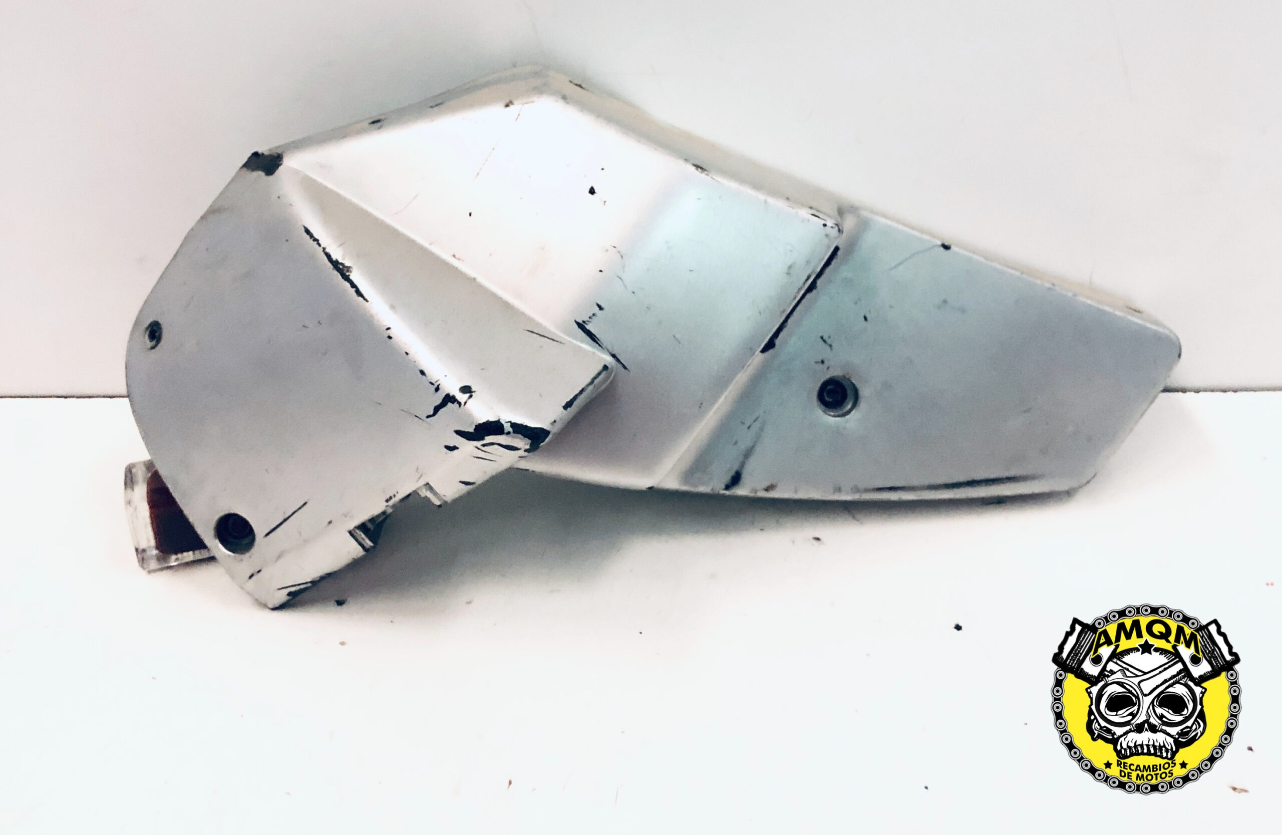 tapa de estribera derecha 15E 1