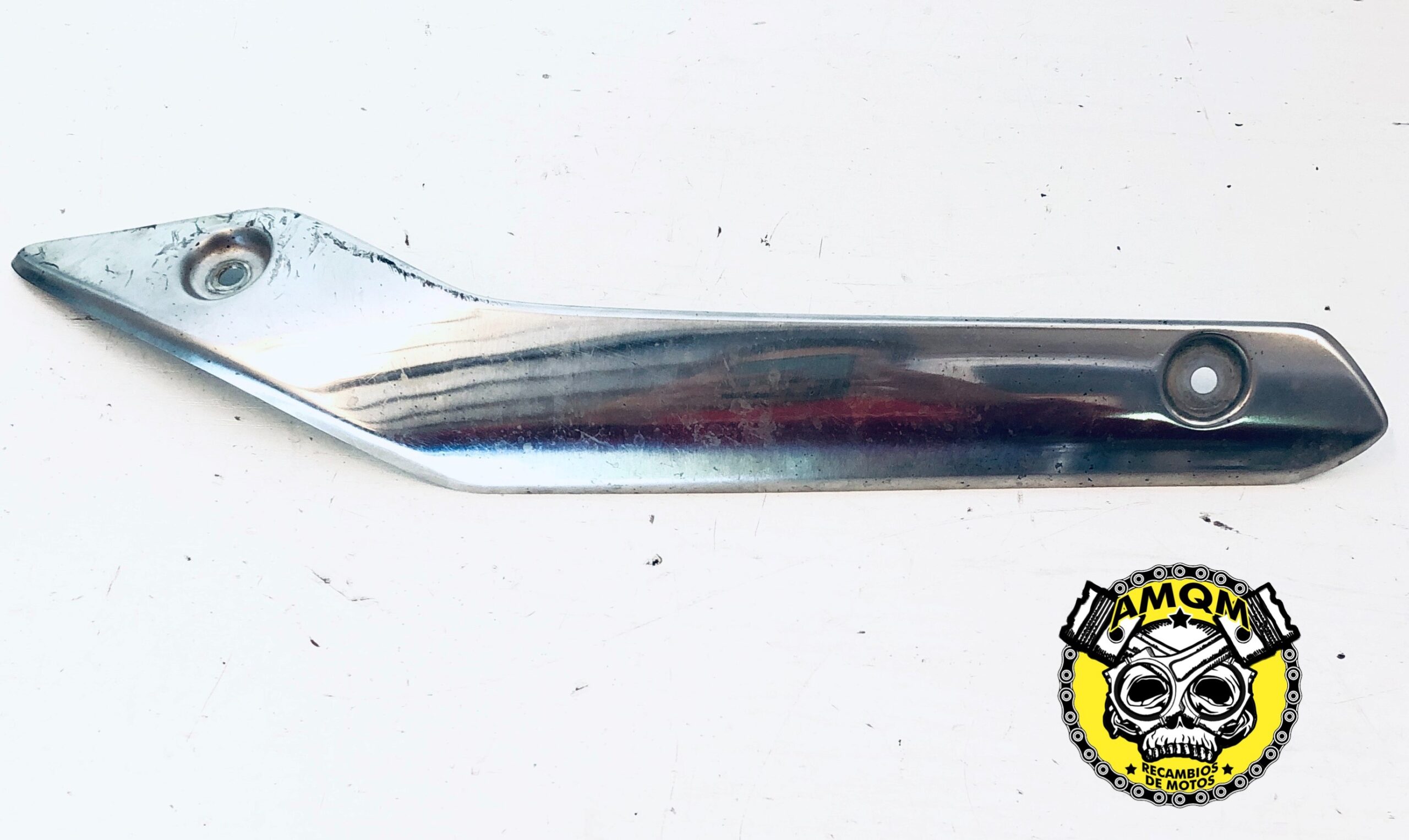 embellecedor de escape 10E