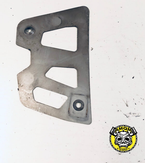 embellecedor de pisadera izquierdo 10E