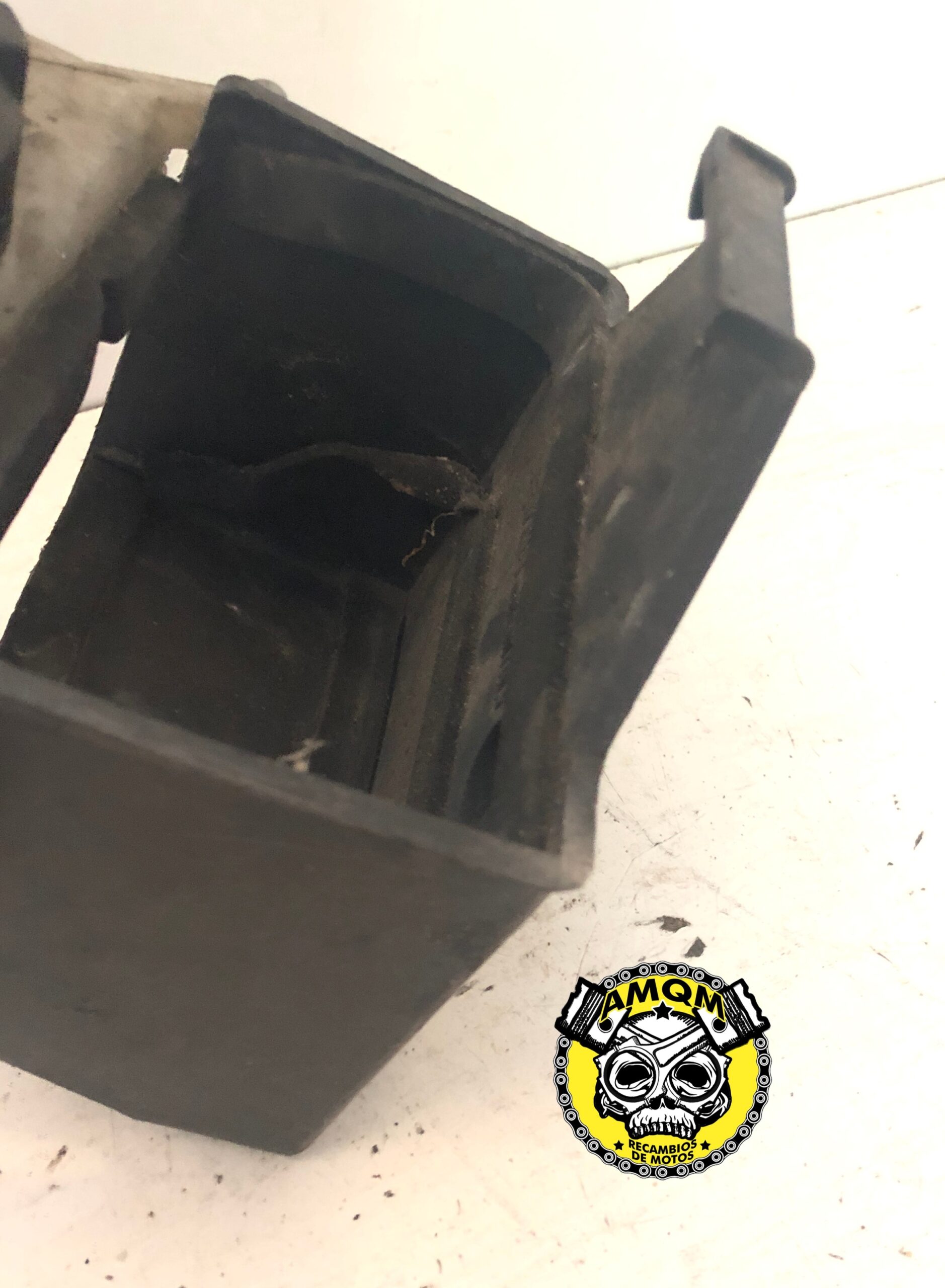 CAJA DE BATERIA 10E