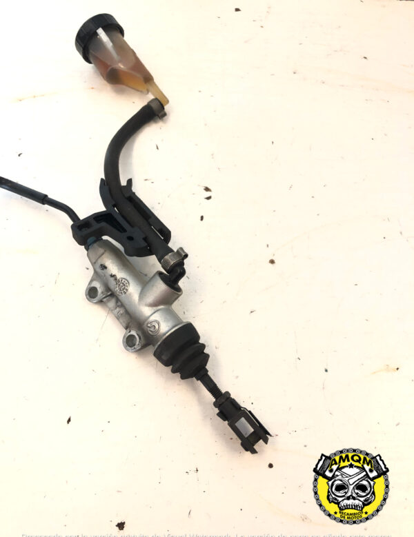 bomba de freno trasero 75E