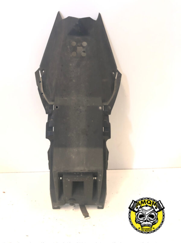 tapa bajo asiento 20€
