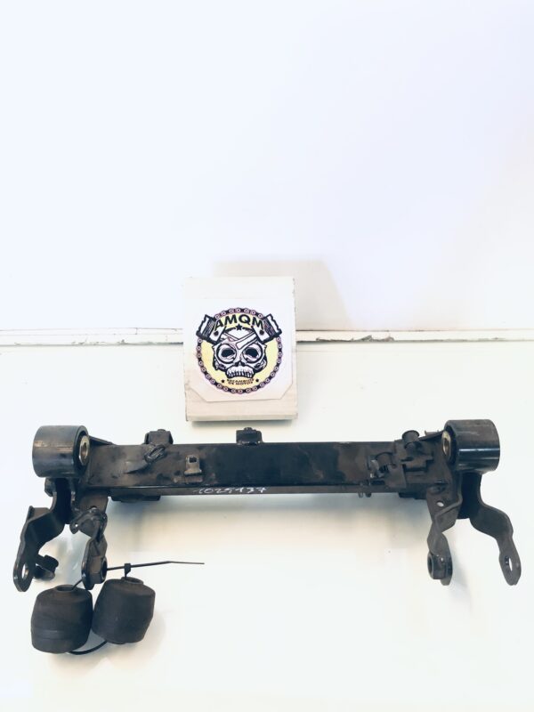 1025137